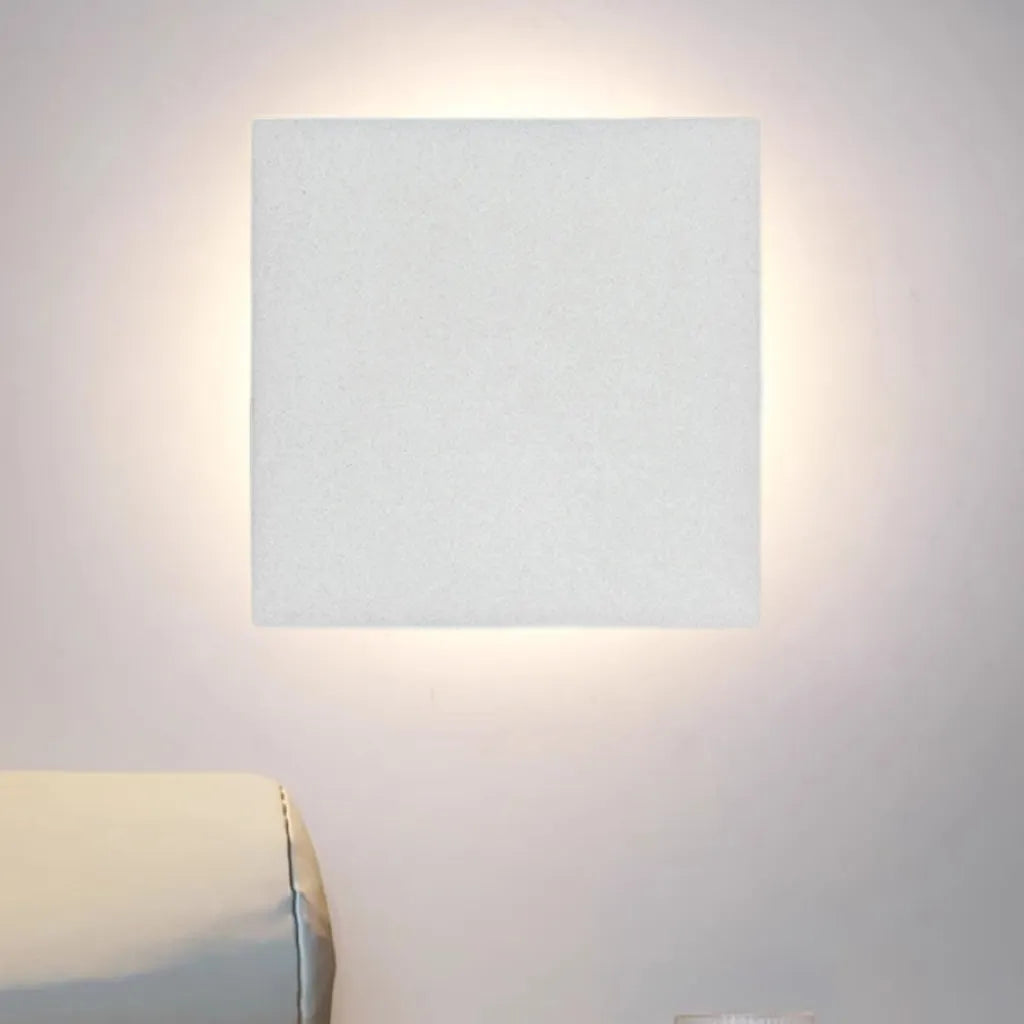 Orr Outdoor Wall Lamp - Minimalist LED wall light in round or square, IP65