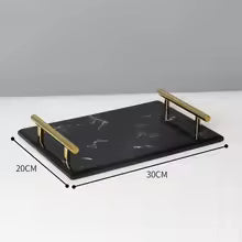 MARQUIS – Anspruchsvolles Präsentations-Tablett aus schwarzem Marmor für das Badezimmer mit Goldrand
