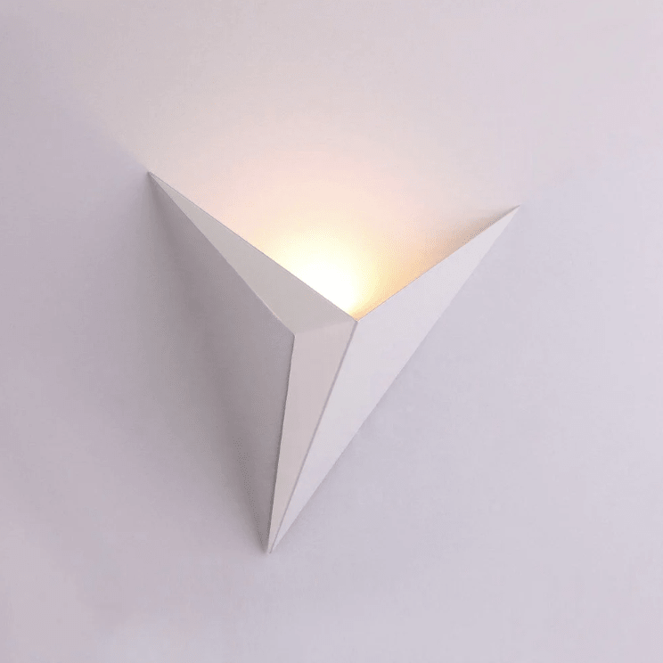 TRIGLOW – Lampada da parete LED triangolare design moderno