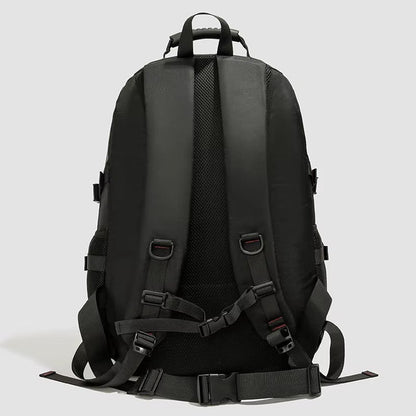 HIKENZO – Mochila de senderismo impermeable de 20-35L con diseño de soporte y espacio de almacenamiento listo para viajar