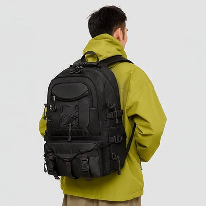 HIKENZO – Mochila de senderismo impermeable de 20-35L con diseño de soporte y espacio de almacenamiento listo para viajar