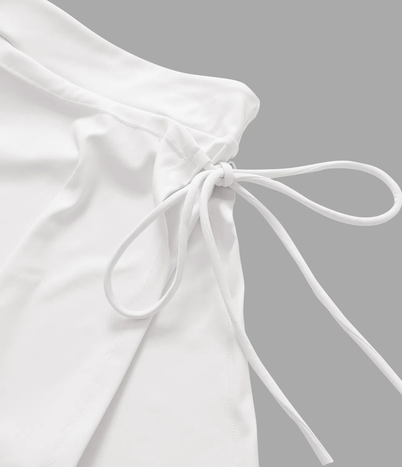 Softlyzero CoolTouch Skirt - Airy 2-in-1 mini skirt with pockets & tie belt