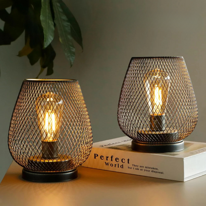 LUMETRO – Cordless LED table lamp with warm white light