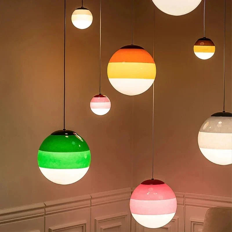 CHROMORA – Moderne Hängeleuchte aus Farbverlaufglas für stimmungsvolle Beleuchtung