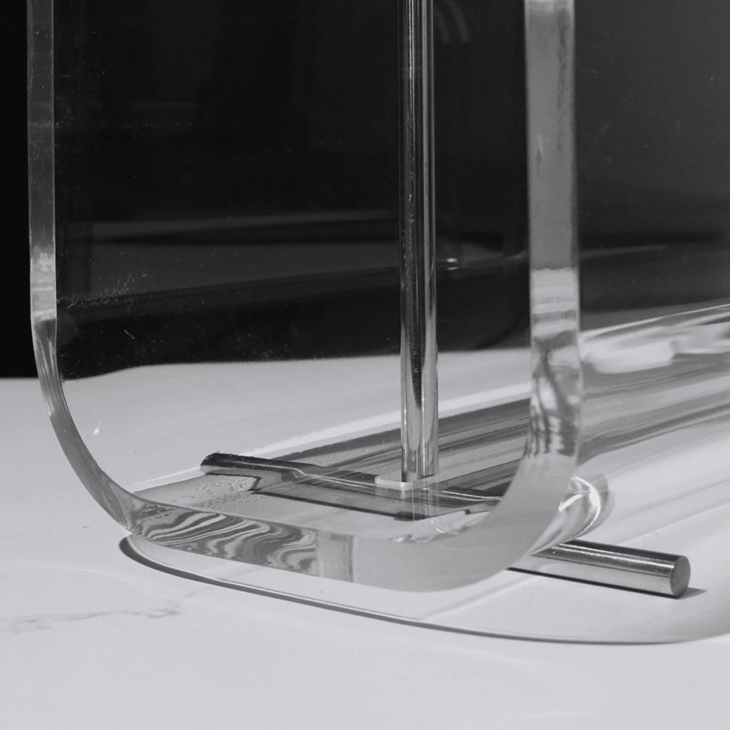 STYLEFILE – Acrylic Magazine Holder with Sophisticated Silhouette