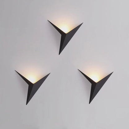 TRIGLOW – Lampada da parete LED triangolare design moderno