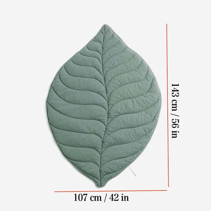 LeafPaws Blanket - Stylish dog blanket in leaf shape with soft padding & versatile use